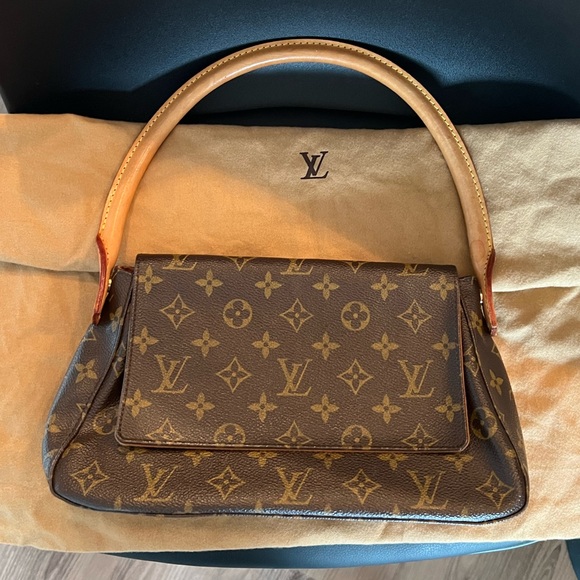 Vintage Louis Vuitton Monogram Printed Leather Shoulder Bag - Picture 3 of 17